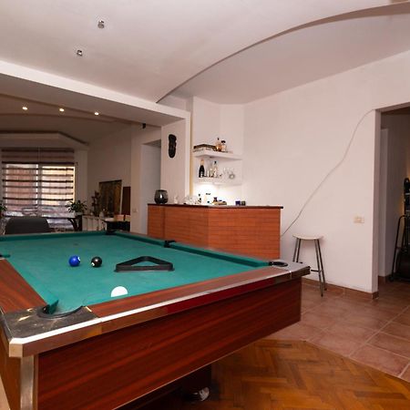 Shared Retro Vintage Luxury Apartment Bukarest Exteriör bild