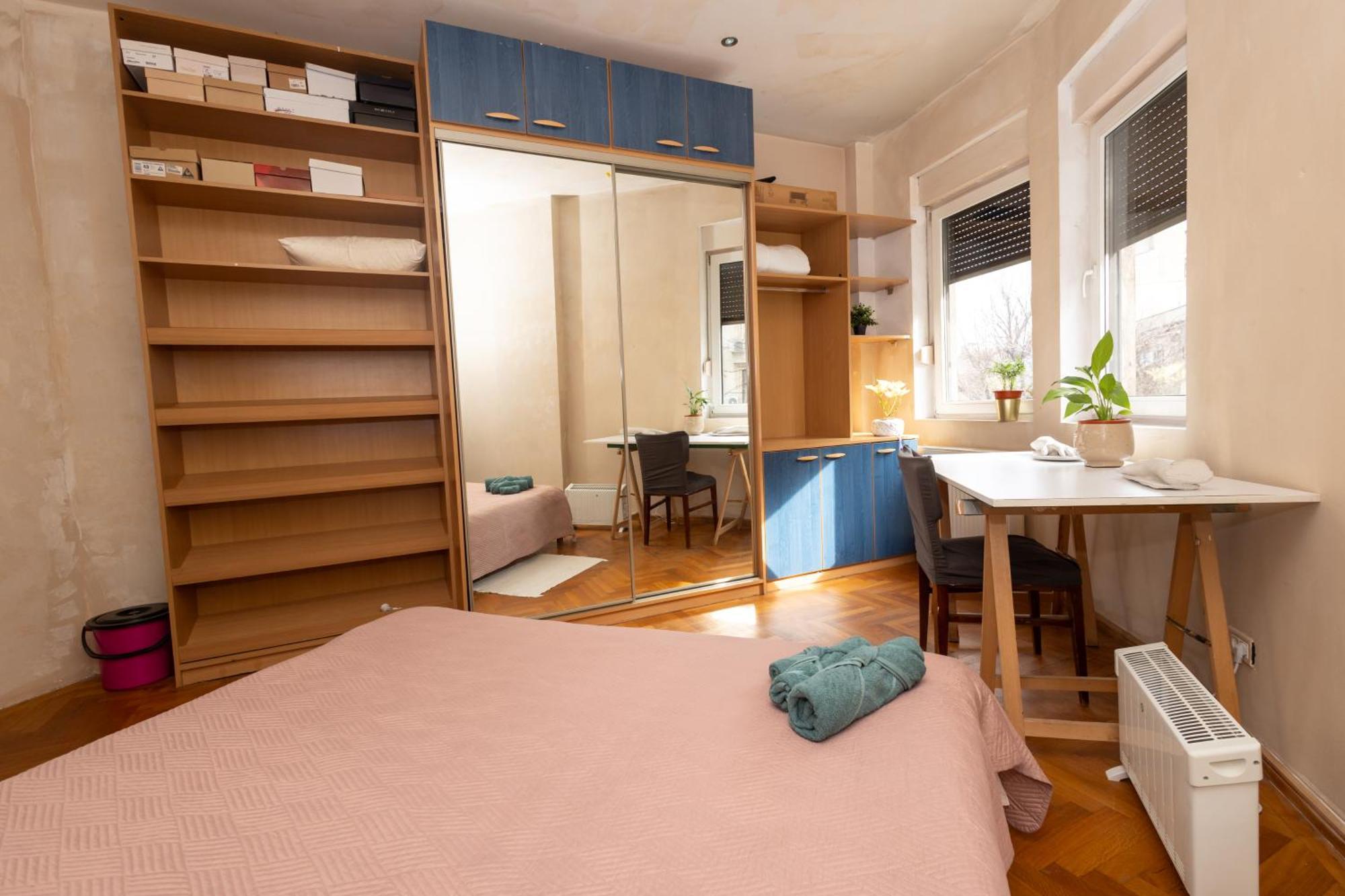 Shared Retro Vintage Luxury Apartment Bukarest Exteriör bild