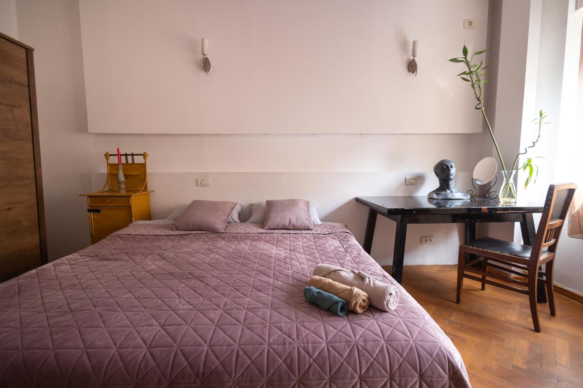 Shared Retro Vintage Luxury Apartment Bukarest Exteriör bild