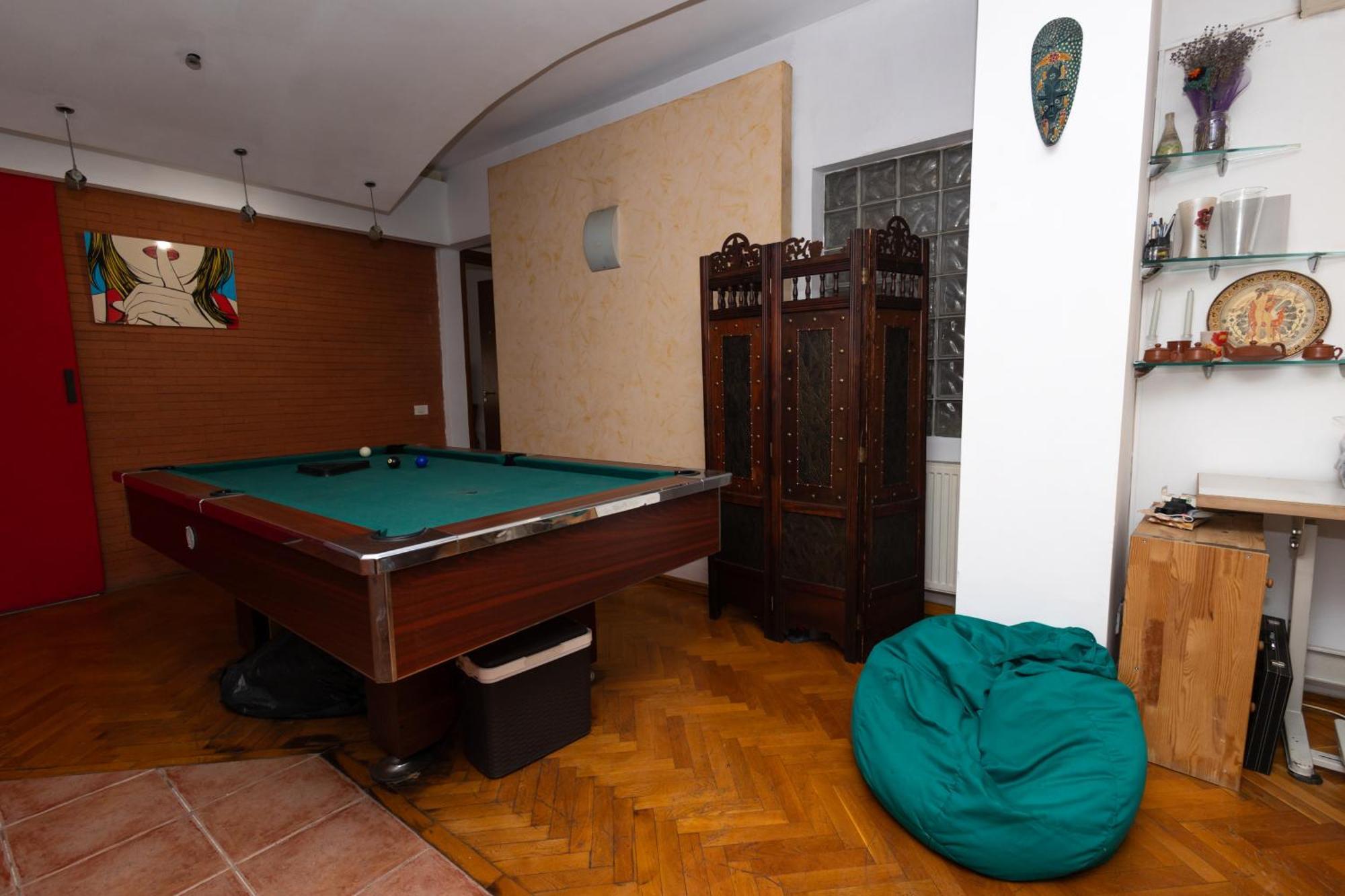 Shared Retro Vintage Luxury Apartment Bukarest Exteriör bild