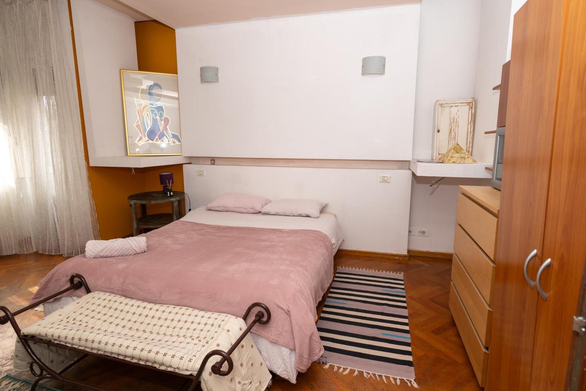 Shared Retro Vintage Luxury Apartment Bukarest Exteriör bild
