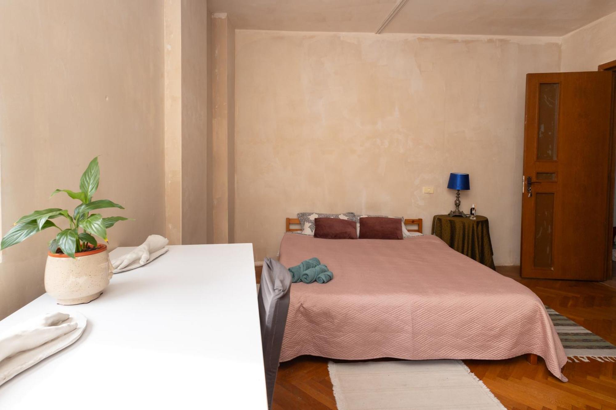 Shared Retro Vintage Luxury Apartment Bukarest Exteriör bild