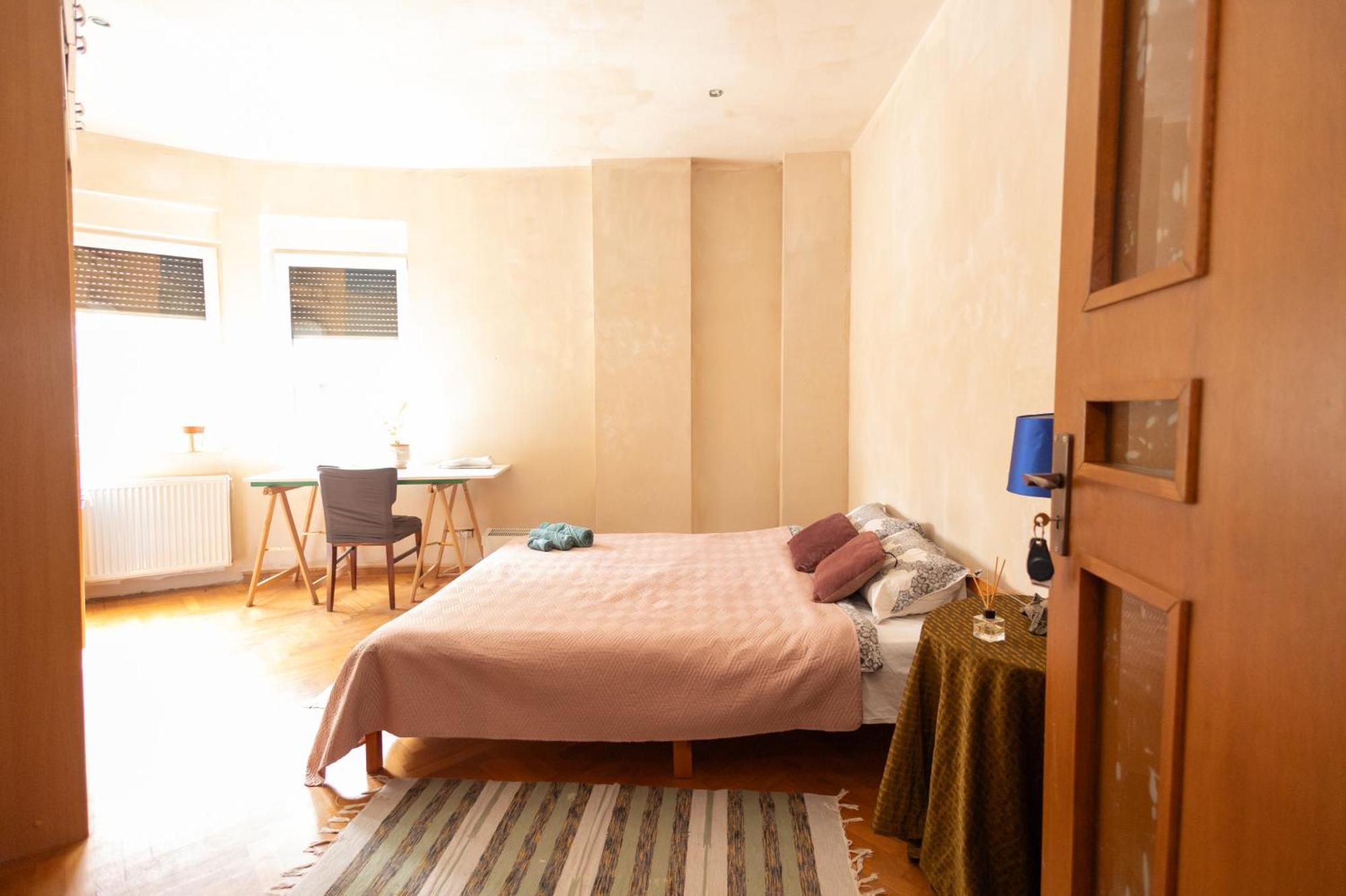 Shared Retro Vintage Luxury Apartment Bukarest Exteriör bild